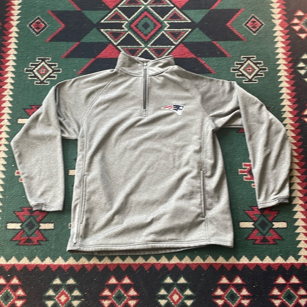 Pats sweater